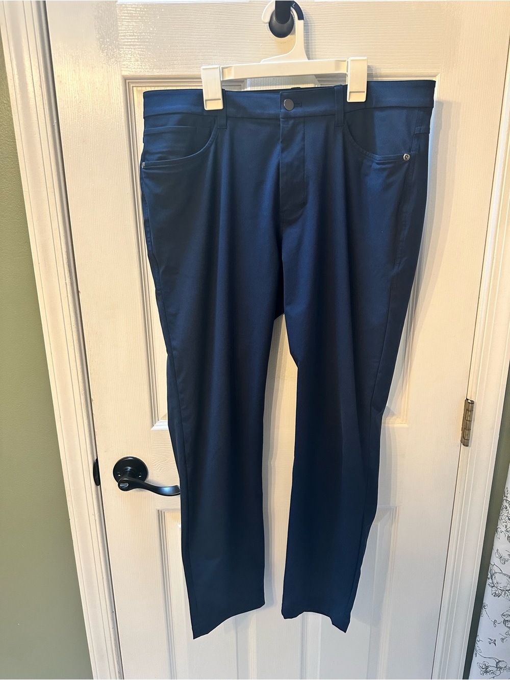 lululemon athletica Men's Dark Navy Dress Pants